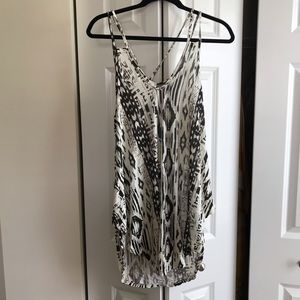 Braeve patterned top. Never worn